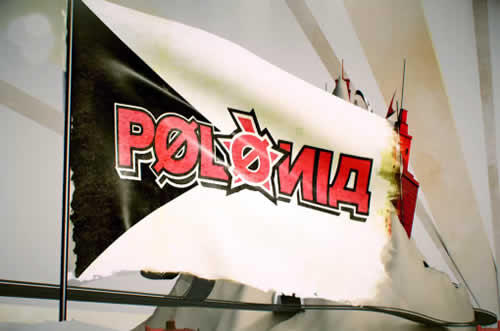 Bandera grupo satira Polónia